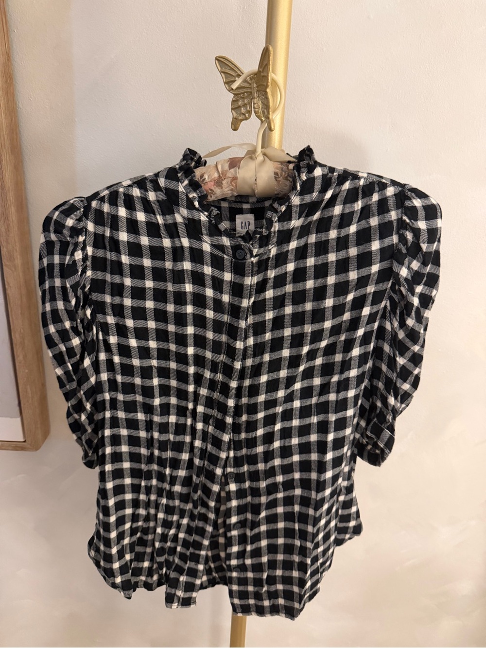 GAP Black and White Check Ruffle Collar Blouse